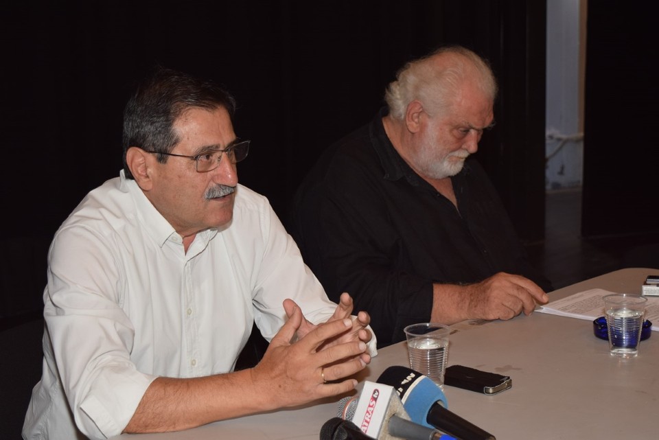 Ο συνεργάτης του Καζάκου στην παραγωγή για την οποία "άδειασε'"την Πάτρα, χρήστηκε άτυπος καλλιτεχνικός διευθυντής του ΔΗΠΕΘΕ! Ποιοί κάνουν κουμάντο στο θέατρο της Πάτρας;