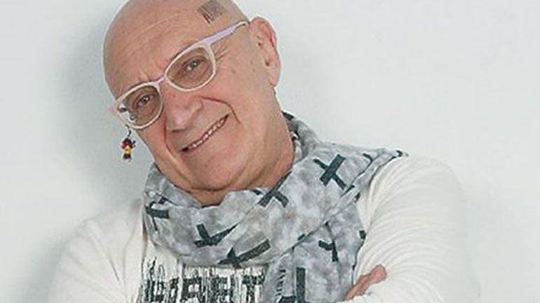 Δείτε με ποιά κωμωδία "ξαναχτυπά" φέτος ο Δημήτρης Αρβανίτης