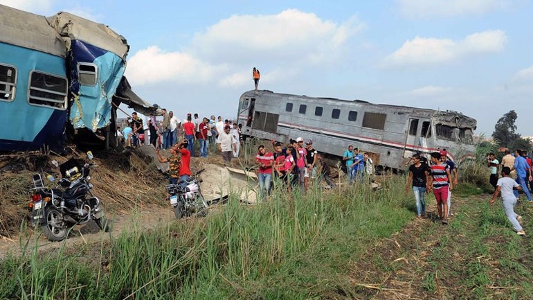 Αυξήθηκε ο αριθμός των νεκρών από τη σύγκρουση δύο αμαξοστοιχιών