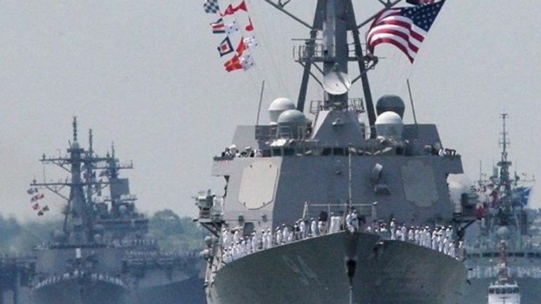 Αμερικανικό αντιτορπιλικό συγκρούστηκε με δεξαμενόπλοιο ανοιχτά της Σιγκαπούρης