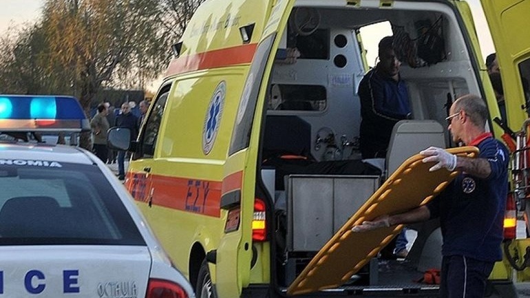 Τροχαίο με έναν νεκρό και τρεις τραυματίες, μεταξύ των οποίων δύο παιδιά