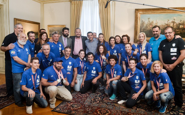 Ο Πρωθυπουργός υποδέχθηκε τους Ολυμπιονίκες των Αγώνων Κωφών