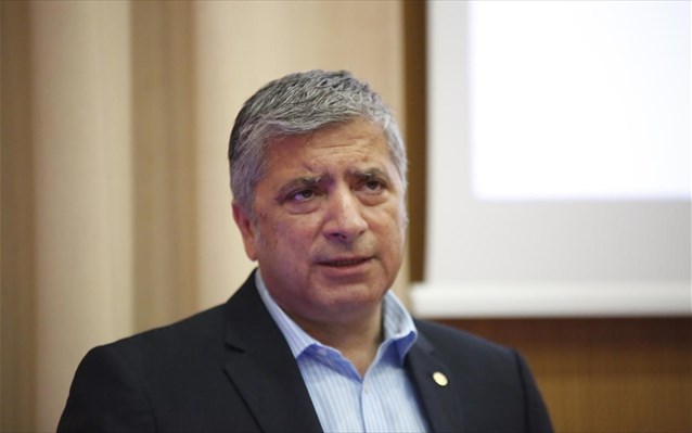 Γεωργιανός πέταξε τα κλοπιμαία και προσπάθησε να διαφύγει