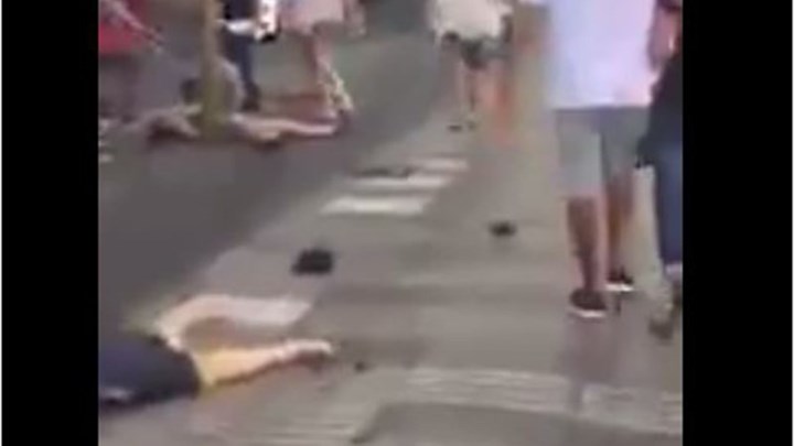Νέο σοκαριστικό ΒΙΝΤΕΟ - Η φρίκη μετά την τρομοκρατική επίθεση στη Βαρκελώνη
