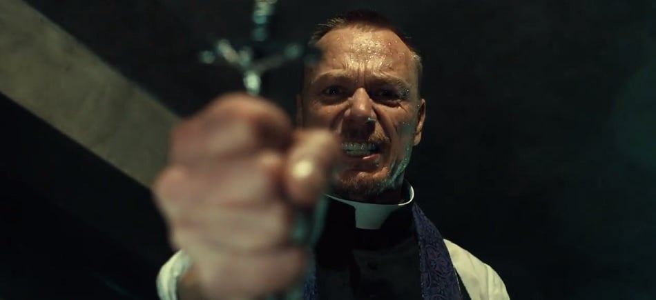 Εξορκιστής βγάζει μέχρι 12.000 ευρώ το μήνα !