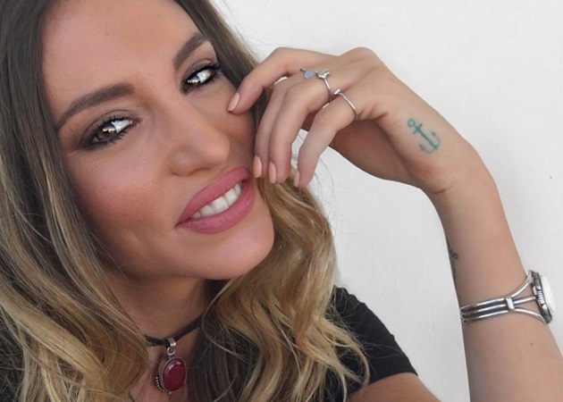 H Βικιπαίδεια "πέθανε" την Αθηνά Οικονομάκου στη Ζάκυνθο - ΦΩΤΟ