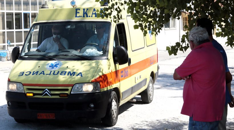 Πάτρα: Έλαβαν κλήση για ασθενή, όμως ήρθαν αντιμέτωποι με... κάννη όπλου! - Τρόμος για πλήρωμα ασθενοφόρου του ΕΚΑΒ