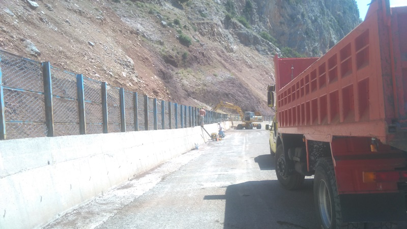 Παρεμβάσεις στη θέση «Αμορανίτικα Βράχια» στην Ορεινή Ναυπακτία