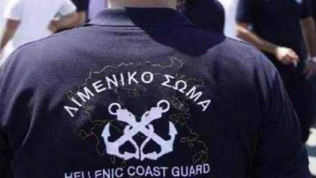 Βυθίστηκε η βάρκα "Θοδωρής" στο Αίγιο- Ανασύρθηκε ο 82 χρονος "καπετάνιος" της