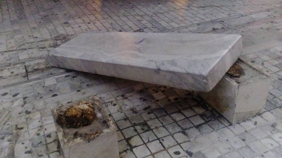 Εικόνες... πολιτισμού στην Πάτρα του 2017- Η άθλια κατάσταση της Αγίου Νικολάου και άλλες τριτοκοσμικές ... πινελιές- Πλήρης εγκατάλειψη- ΦΩΤΟ