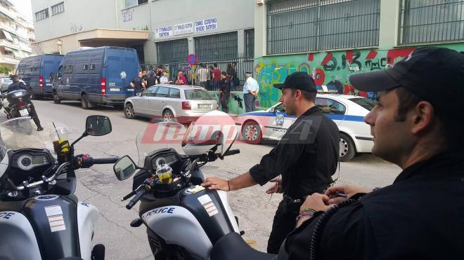 Από τις Φυλακές Αγίου Στεφάνου Πατρών στο Πολιτικών Επιστημών ΕΚΠΑ - Ο Βασίλης που είχε καταδικαστεί για ληστείες, πλέον φοιτητής!