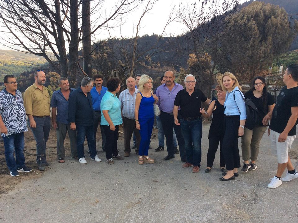 Η ΝΟΔΕ της Ν.Δ. στην πυρόπληκτη Δυτική Αχαϊα - ΦΩΤΟ