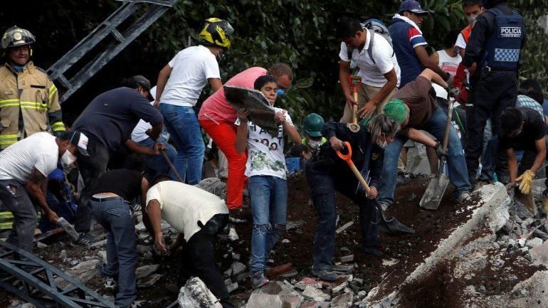 Πρόθυμη να στείλει στο Μεξικό ομάδα έρευνας και διάσωσης η Ελλάδα