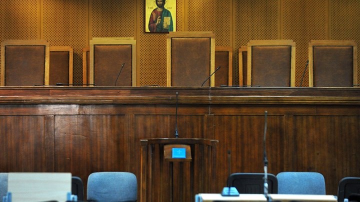 Νεκρή στο σπίτι της γνωστή δικηγόρος - Τη βρήκε ο αδερφός της στο πάτωμα