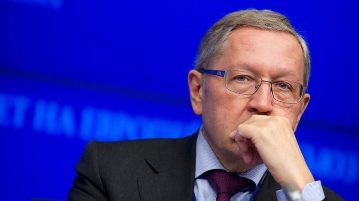 Κλάους Ρέγκλινγκ: Δεν υπάρχει λόγος ανησυχίας για το ελληνικό χρέος