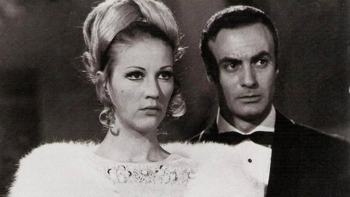 Ο γιος του Ανδρέα Μπάρκουλη αποκαλύπτει τι έκανε η Ζωή Λάσκαρη στην κηδεία του πατέρα του