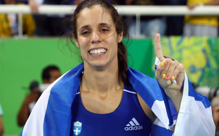 Η Στεφανίδη απαντά για την επίθεση στο Twitter: Δεν ιδρώνω ή πονάω λιγότερο στην Αμερική