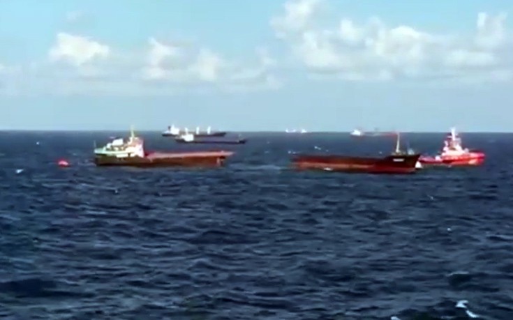 Πλοίο κόπηκε στη μέση στη Μαύρη Θάλασσα - ΒΙΝΤΕΟ