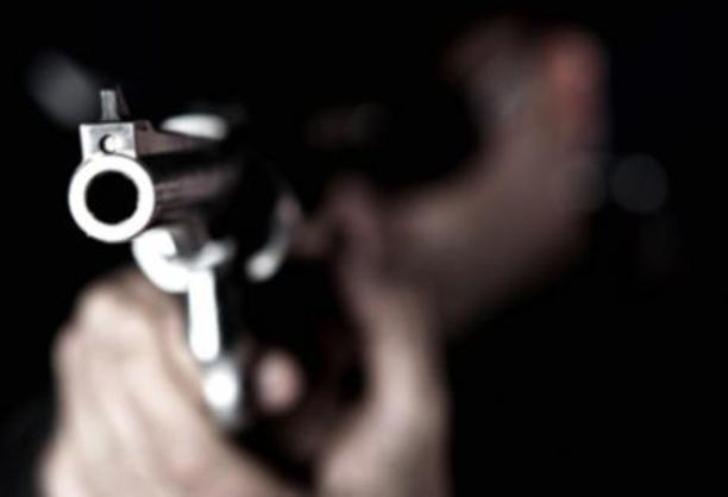 Τετ α τετ με ένοπλους ληστές για ζευγάρι στη Ναύπακτο