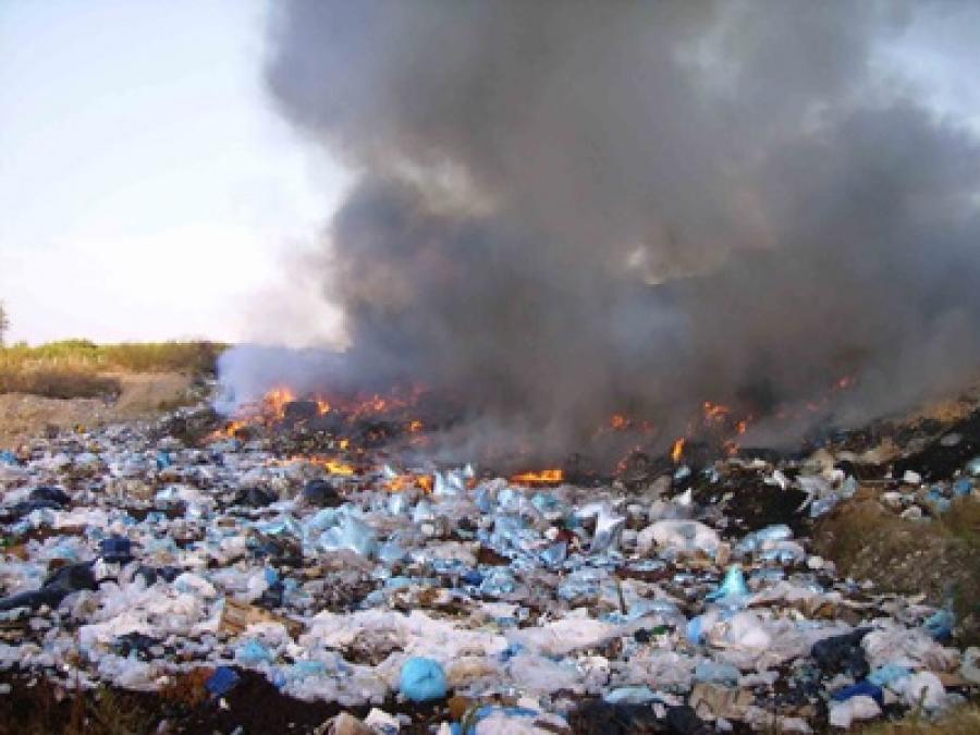 Αχαΐα: Καμμένη γη στρέμματα καλλιεργειών - Απειλήθηκαν σπίτια από τη φωτιά στην Αιγείρα - ΦΩΤΟ