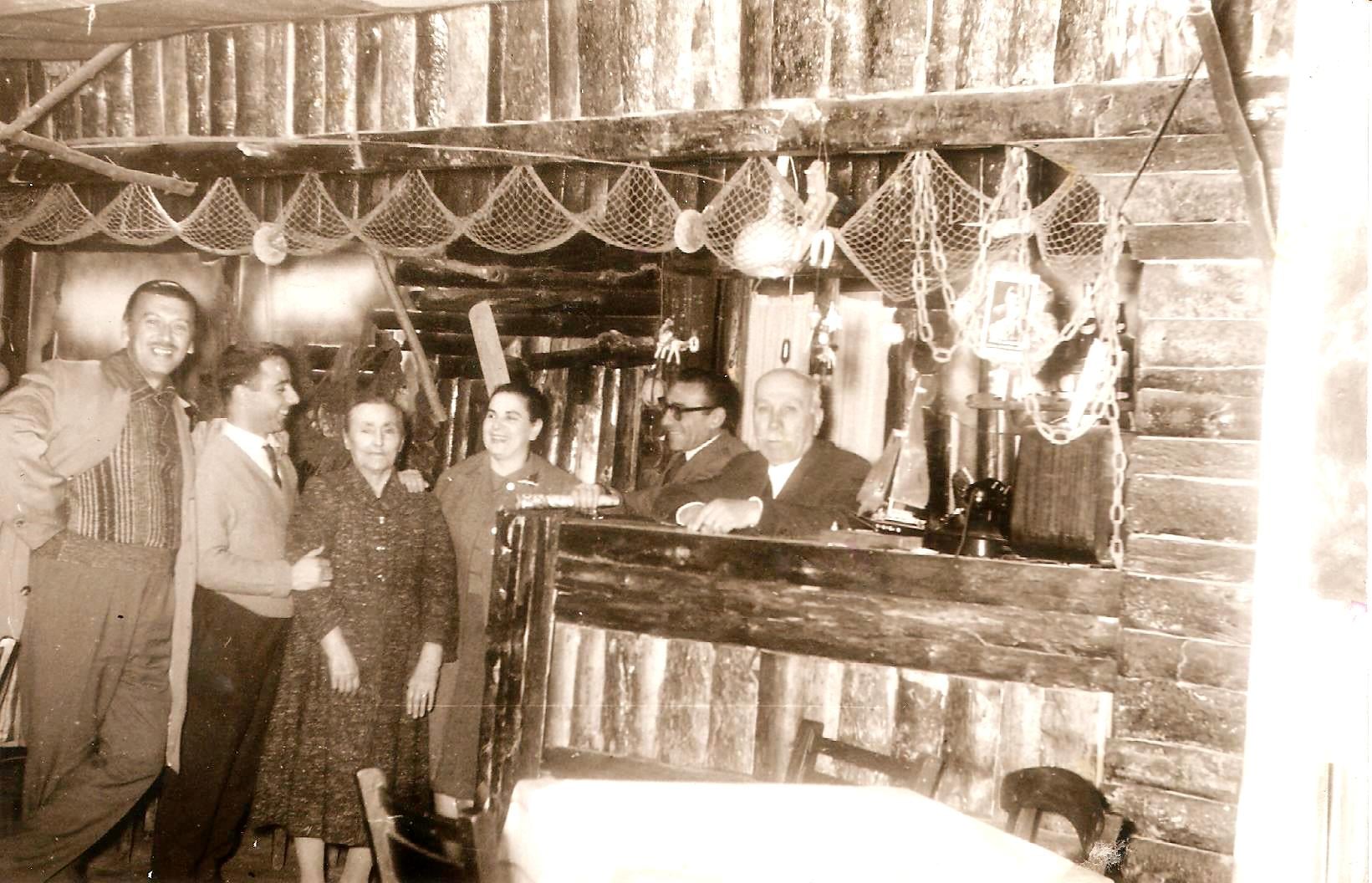 ΠΑΡΙΖΙΑΝΑ: η ενζενί που έγινε grande dame- Το μαγαζί που άλλαξε τη νύχτα στην Πάτρα