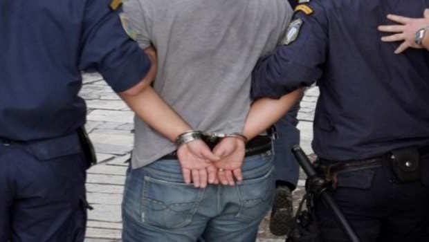 Πάτρα: Τους συνέλαβαν για πλαστό διαβατήριο και επιτέθηκαν στον Λιμενικό !