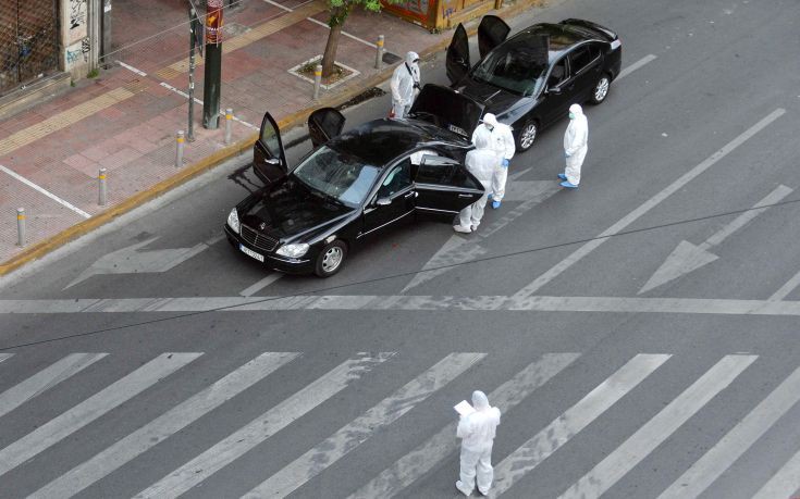 Συναγερμός στην Αντιτρομοκρατική - Σύλληψη 29χρονου για τη βόμβα στο Λουκά Παπαδήμο