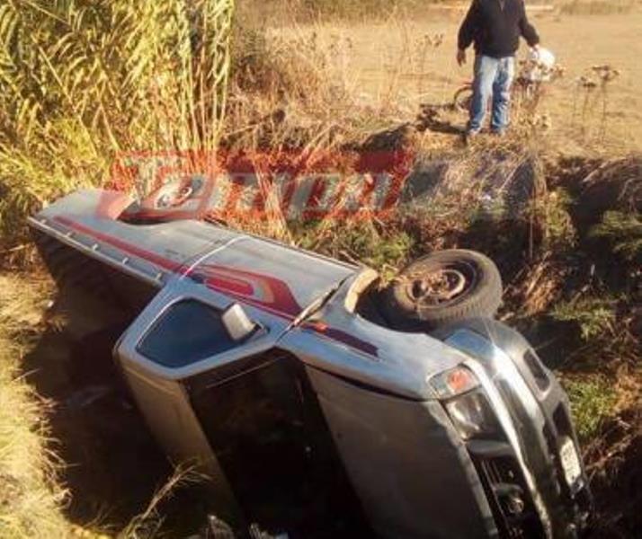 Άλλο ένα οδικό... παρατράγουδο στον επαρχιακό δρόμο Σαγείκων- Αυτοκίνητο ξέφυγε από την πορεία του και έπεσε στο μεγάλο χαντάκι- ΦΩΤΟ