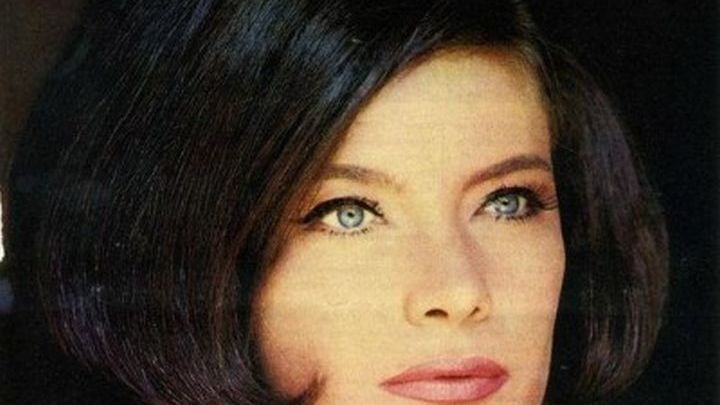 Δείτε την πανέμορφη εγγονή της Τζένης Καρέζη - ΦΩΤΟ