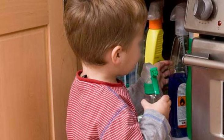 Στο Νοσοκομείο 3χρονος μετά από κατάποση νέφτι!