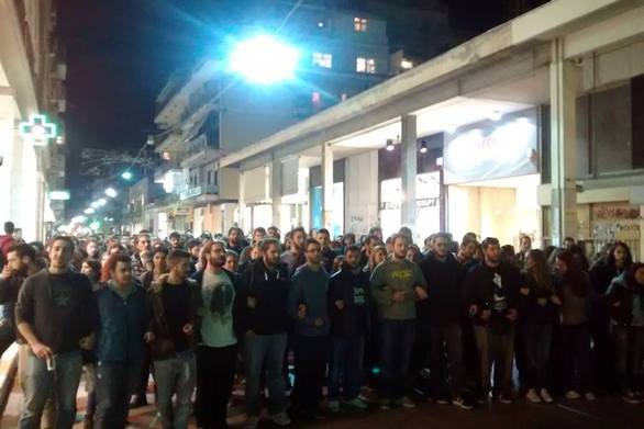 Πάτρα- Τώρα: Πορεία φοιτητών στη Ρήγα Φεραίου για τα συγγράμματα