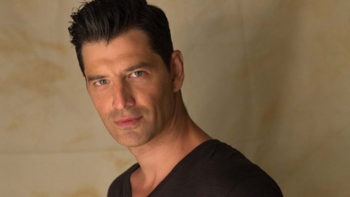 «Θα συνεργαζόμουν με τον Σάκη Ρουβά αν μου έκανε δεύτερη φωνή» ΒΙΝΤΕΟ