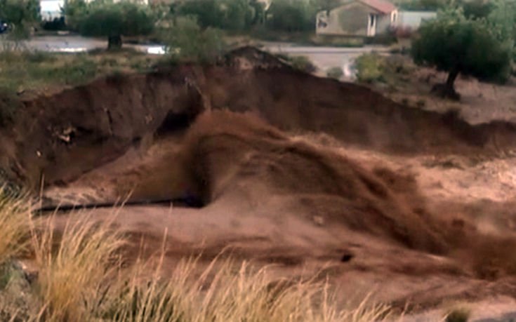 Σοβαρά προβλήματα σε Παλαιά και Εθνική Οδό Αθηνών - Κορίνθου - Έκκληση της πυροσβεστικής προς τους οδηγούς