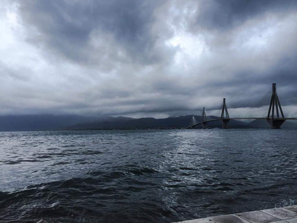 Πάτρα: Βροχερός σήμερα Δευτέρα ο καιρός