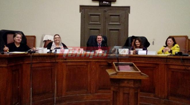 Πάτρα: Στις κάλπες από το πρωί οι δικηγόροι - ΔΕΙΤΕ νέες ΦΩΤΟ