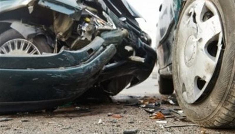 Τροχαίο με 3 τραυματίες στον Πύργο- Δύο βαν συγκρούστηκαν πλαγιομετωπικά- Στο Καραμανδάνειο προληπτικά ένα παιδί