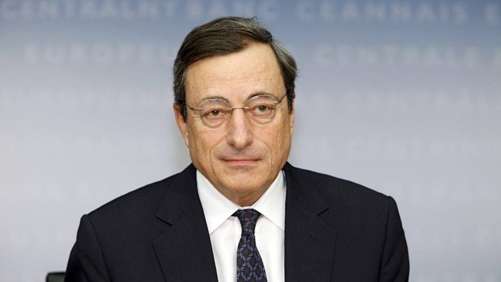 Παρέμβαση Ντράγκι στο Eurogroup για την αποχή των συμβολαιογράφων από τους πλειστηριασμούς