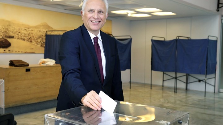 Ψήφισε ο Γιάννης Ραγκούσης - ΔΕΙΤΕ ΦΩΤΟ