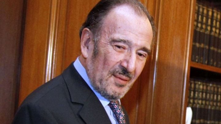 Πρόταση Εισαγγελέα: Να δικαστεί ο Μαρτίνης για τα δωρεάν νοσήλια