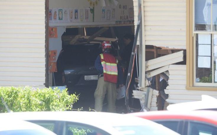 Τραγωδία με νεκρά παιδιά στην Αυστραλία, αυτοκίνητο «προσγειώθηκε» μέσα σε τάξη - ΒΙΝΤΕΟ