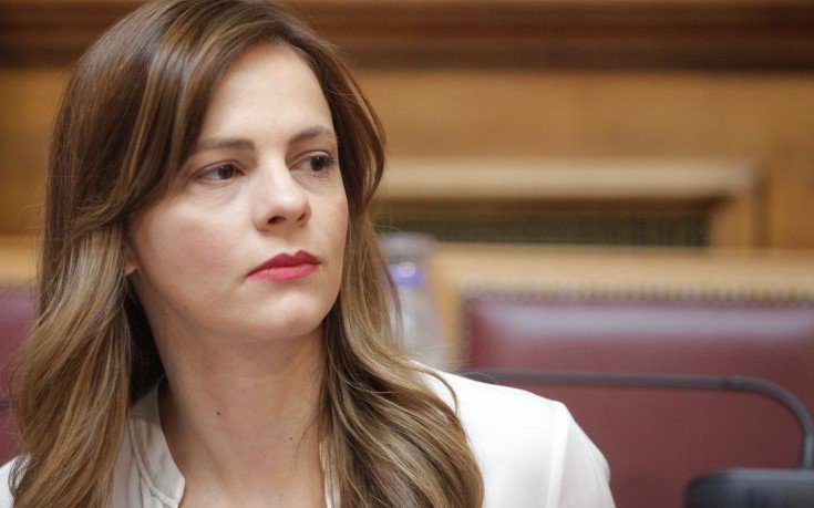 Έφη Αχτσιόγλου για μέρισμα: Τι θα γίνει με όσους είχαν δουλειά το 2016 αλλά έμειναν άνεργοι το 2017