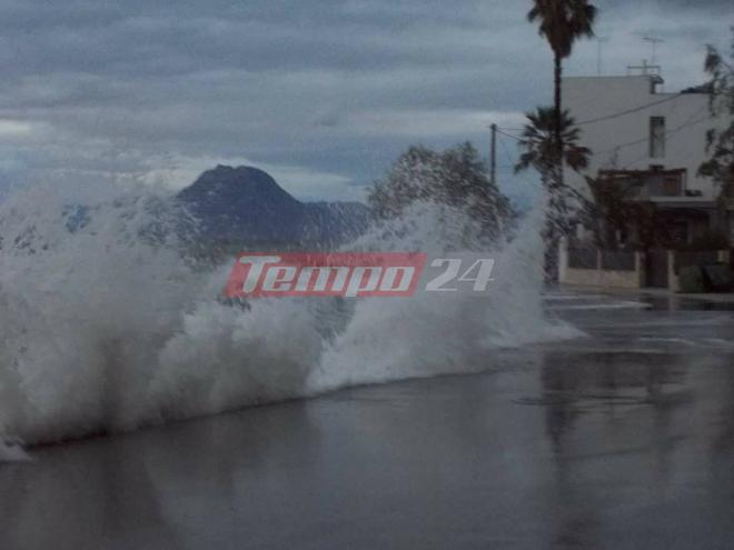 Πάτρα: "Μας πήρε και μας σήκωσε" ο Ζήνωνας - Βάρκες βγήκαν στη στεριά - Πέτρες και ξύλα στους δρόμους - "Ξηλώθηκε" η Μαρίνα - ΠΡΩΤΟΦΑΝΕΙΣ ΣΚΗΝΕΣ ΚΑΤΑΣΤΡΟΦΗΣ - ΒΙΝΤΕΟ και ΦΩΤΟΓΡΑΦΙΕΣ