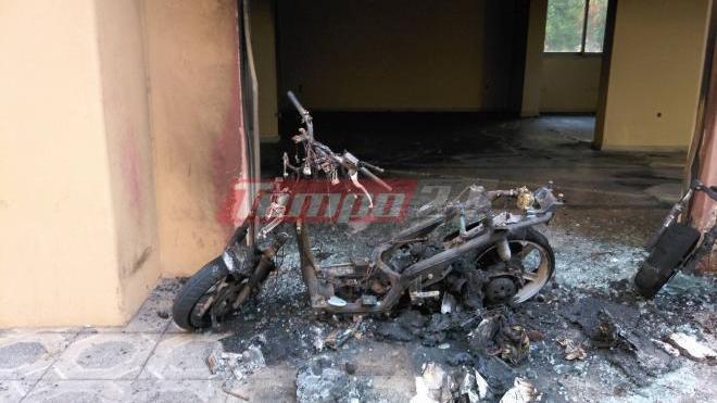 Πάτρα: Παρανάλωμα του πυρός 5 οχήματα τα ξημερώματα - Επέστρεψε ο εμπρηστής;