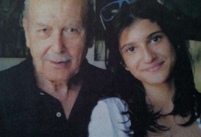 Το γράμμα της εγγονής του Κωστή Στεφανόπουλου ένα χρόνο από το θάνατο του: «Παππού, για μένα δεν έφυγες ποτέ…»