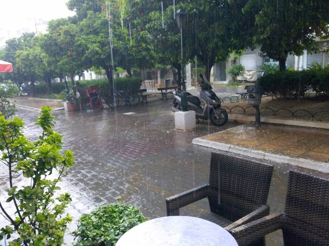 ΕΚΤΑΚΤΟ δελτίο επιδείνωσης καιρού - Έρχονται ισχυρές βροχές και καταιγίδες - Δείτε αναλυτικά