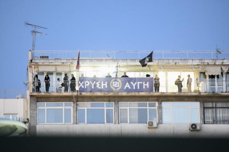 «Η Χρυσή Αυγή χάνει τους… ταξιτζήδες»!