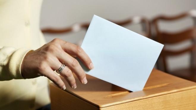 Πάτρα: Άγνωστος πέταξε πέτρα σε αστυνομικούς - Έσπασε το τζάμι περιπολικού