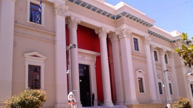 Πάτρα: Ο Πρόεδρος των Εφετών κατά αστυνομικών λόγω δικαστικού μεγάρου