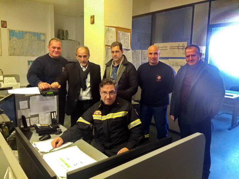 Ο Απόστολος Κατσιφάρας στο Συντονιστικό Κέντρο της Πυροσβεστικής Υπηρεσίας