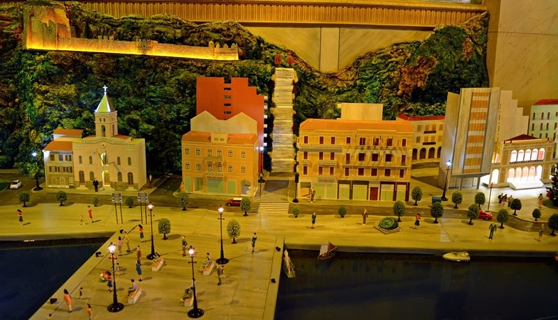 H φάτνη των Καθολικών- Μια μικρογραφία της Πάτρας